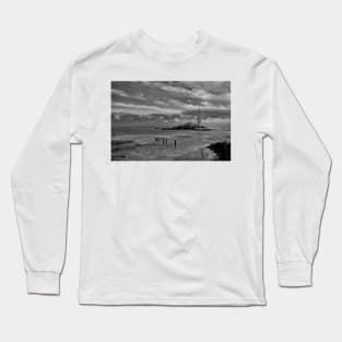 Sanderlings at St Mary's Island - Monochrom Long Sleeve T-Shirt